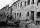 V židovské čtvrti v Plačkově ulici 9. května 1945 zapálili prchající Němci auto s municí a způsobili obyvatelům v přilehlých domech na obydlích velké škody, dva domy vyhořely, jiné poničily vybuchující střely (dodnes je zde nezastavěná proluka). Foto Muzeum Boskovicka