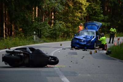 Tragická dopravní nehoda: U Rozseče zemřel mladý motorkář