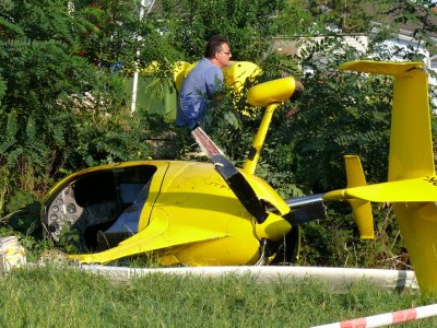 V Blansku Češkovicích spadl v úterý odpoledne vírník, pilot se zranil