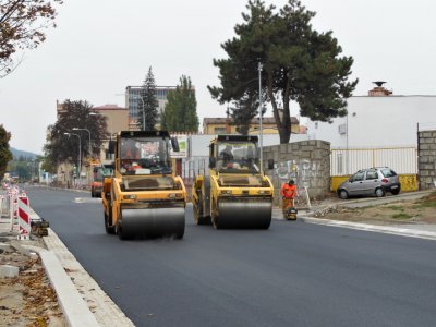 FOTO - Svitavská ulice v Blansku dostala finální asfaltový povrch