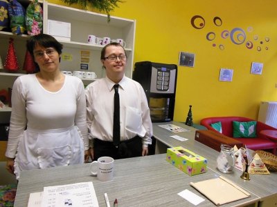 V Blansku otevřeli novou kavárnu, pracují v ní klienti Domova Olga