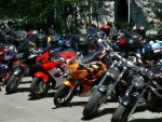 Ve Sloupu se o víkendu koná akce pro motorkáře Nežij vteřinou