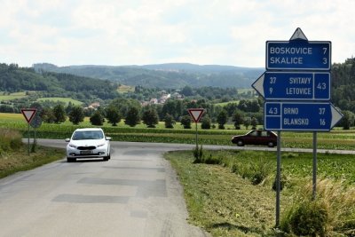 Silnici I/43 překlene most, Drnovičtí požadují přípojný pruh
