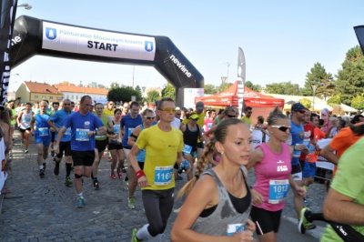 Dnes v Blansku odstartuje Půlmaraton Moravským krasem