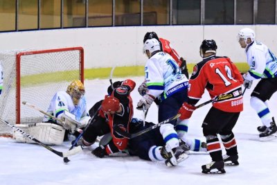 Okresní derby zahájilo nový ročník Krajské hokejové ligy