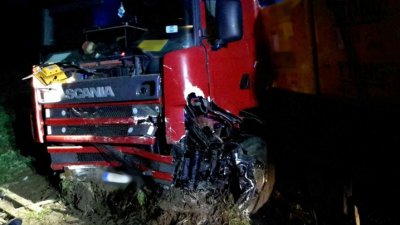 Smrtelná nehoda: U Sebranic zemřel po střetu řidič osobního auta