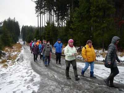 Turisté se vydali na tradiční Silvestrovský pochod na Skály
