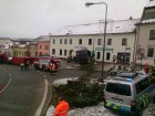 Tatra nabourala do restaurace v Kunštátě. Foto HZS JmK