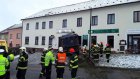 Tatra nabourala do restaurace v Kunštátě. Foto HZS JmK