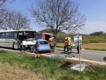 Nedaleko Lysic se srazilo auto s autobusem, řidička na místě zemřela