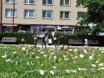 Sousoší hříbat na náměstí Svobody v Blansku ozdobily dětské básně