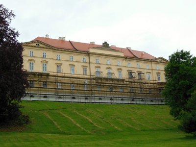 Boskovický zámek dostává novou fasádu, návštěvníci se pak podívají i na balkon